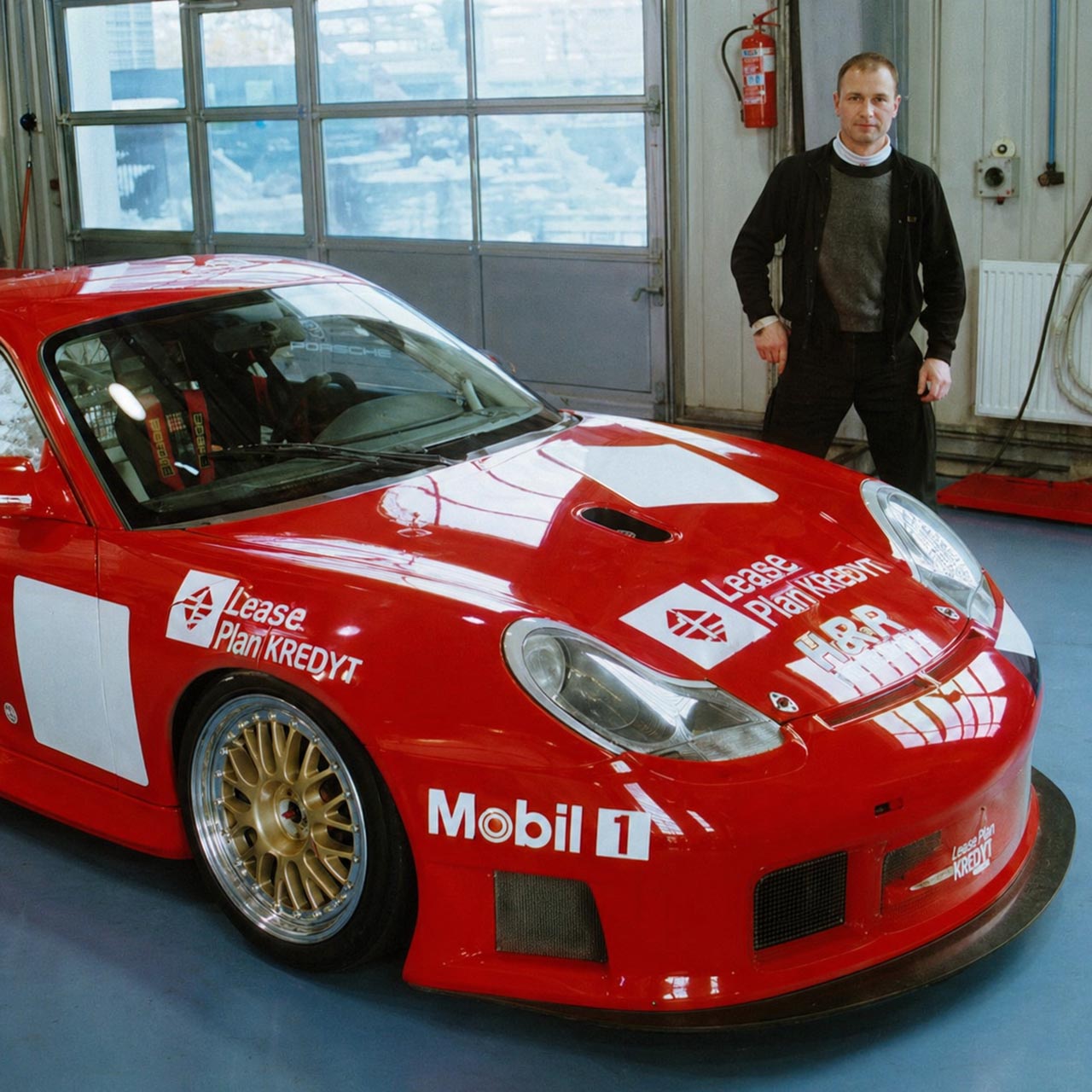 Reference image for milestone 2001 FIA GT Championship.