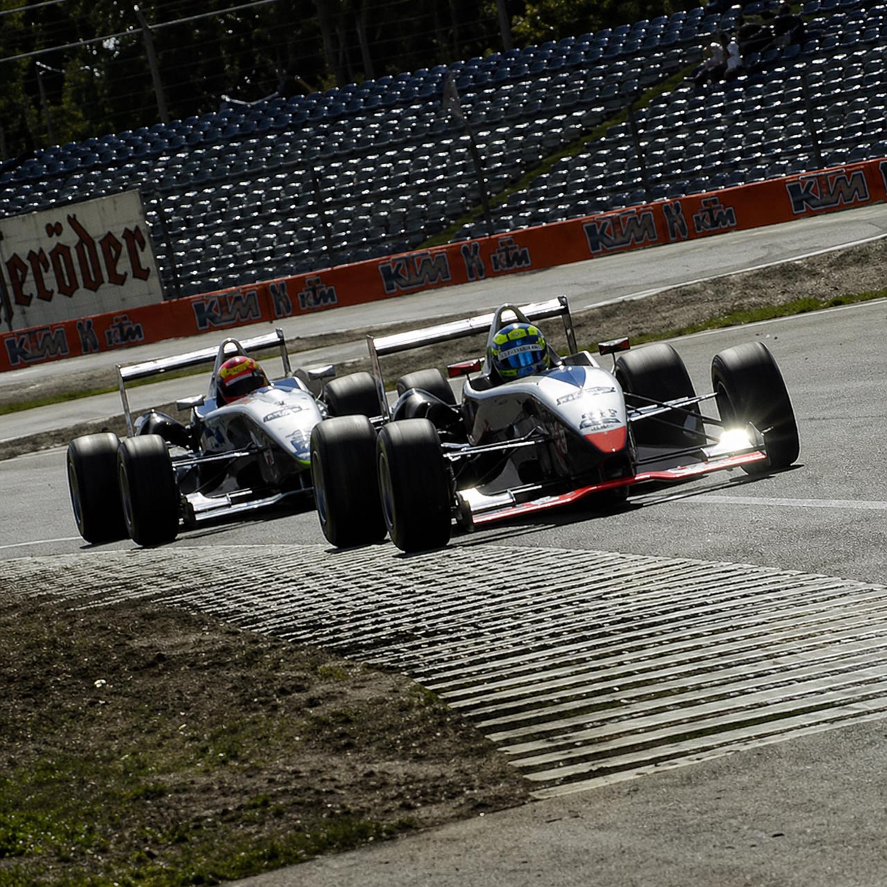Reference image for milestone 2004 Recaro Formula 3 Cup.